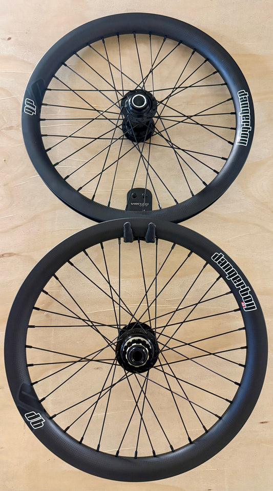 Pro Lite 36H Dangerboy Carbon Wheelset | SD Ace Hubs