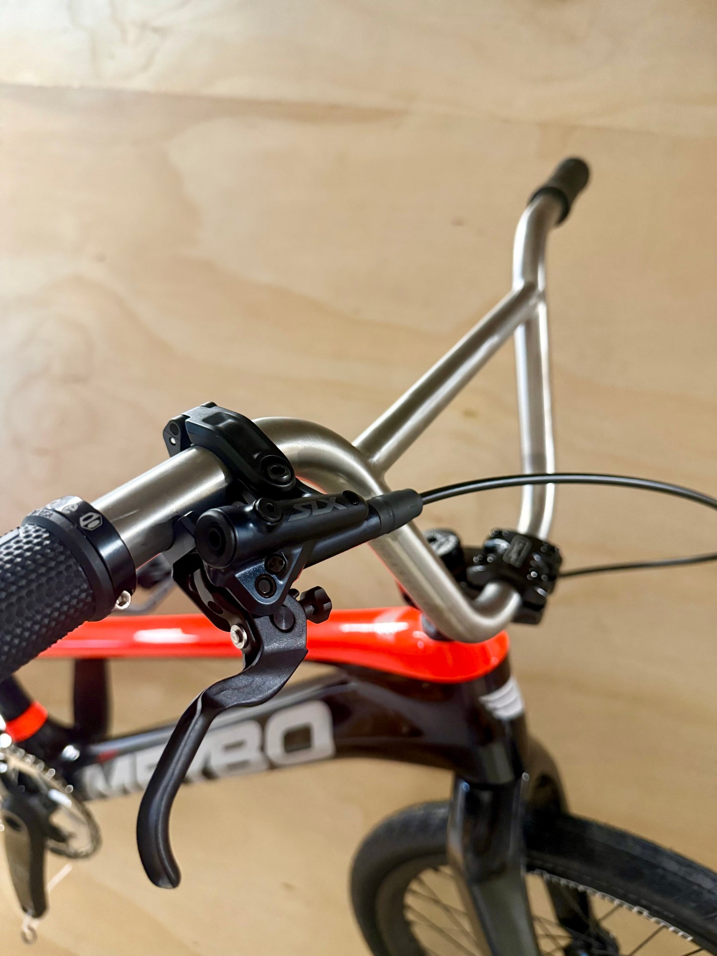 Meybo HSX Carbon – (Pro 21.5) Orange / Black - Exclusive Color