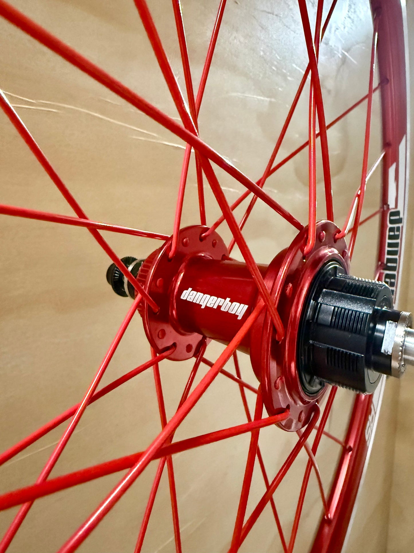 Expert 28h Dangerboy Wheelset Red
