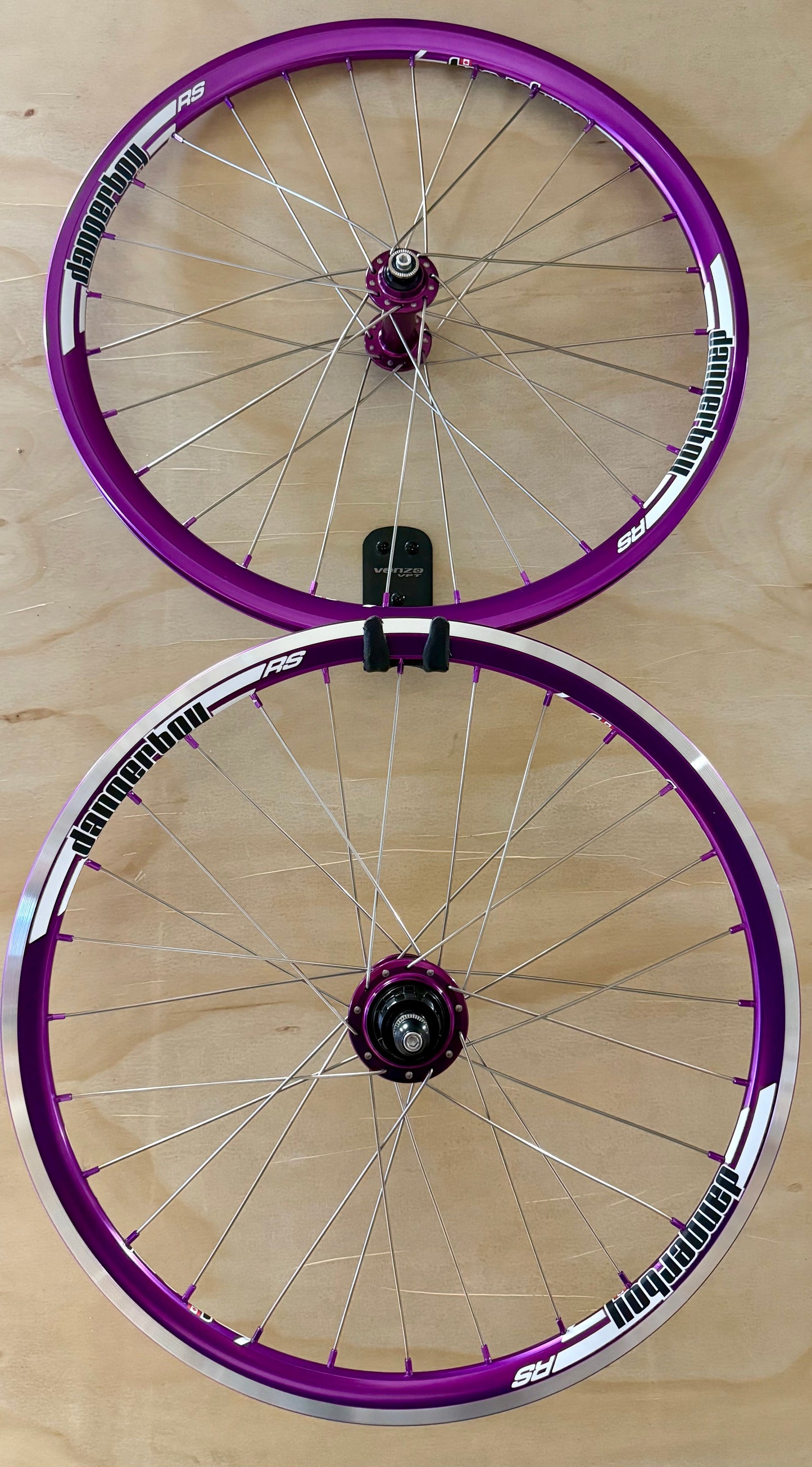 Expert 28h Dangerboy Wheelset Purple