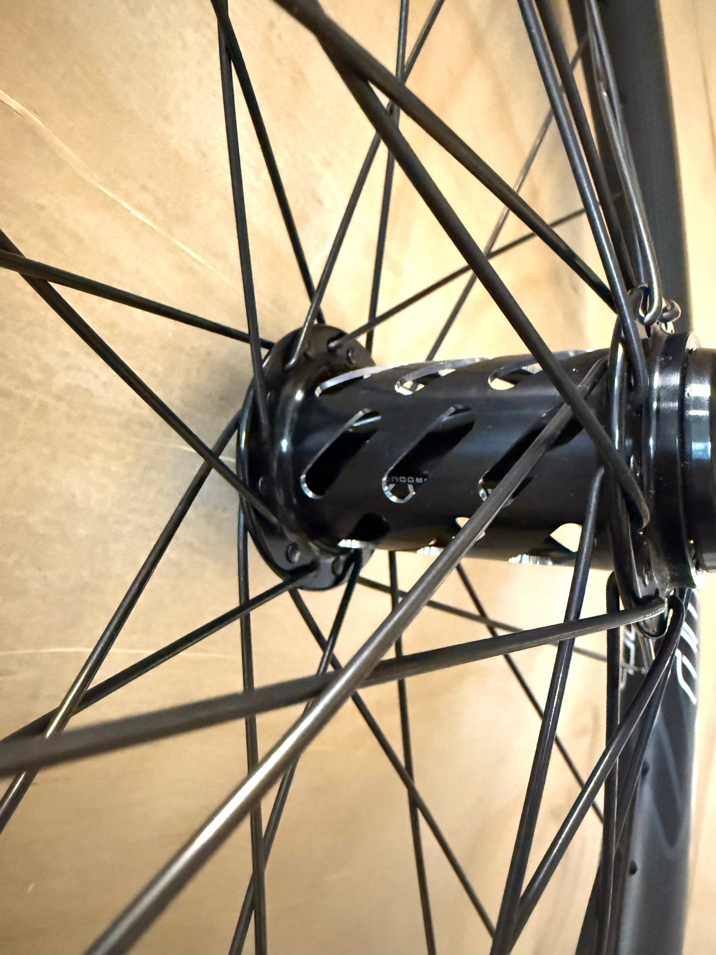 Pro 36h Dangerboy OS20 Carbon Wheelset (15mm rear)