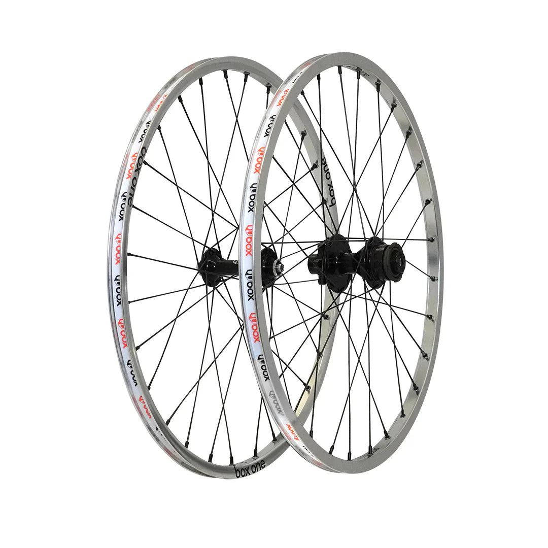 Expert 28h Box Three 20 x 1-1/8" 10mm Wheelset