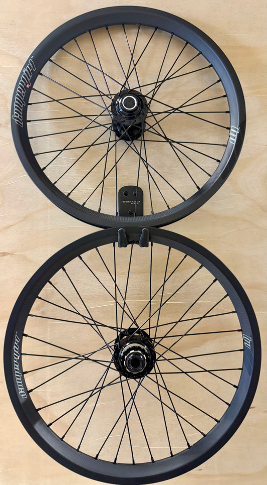 Pro 36h Dangergirl Carbon Wheelset
