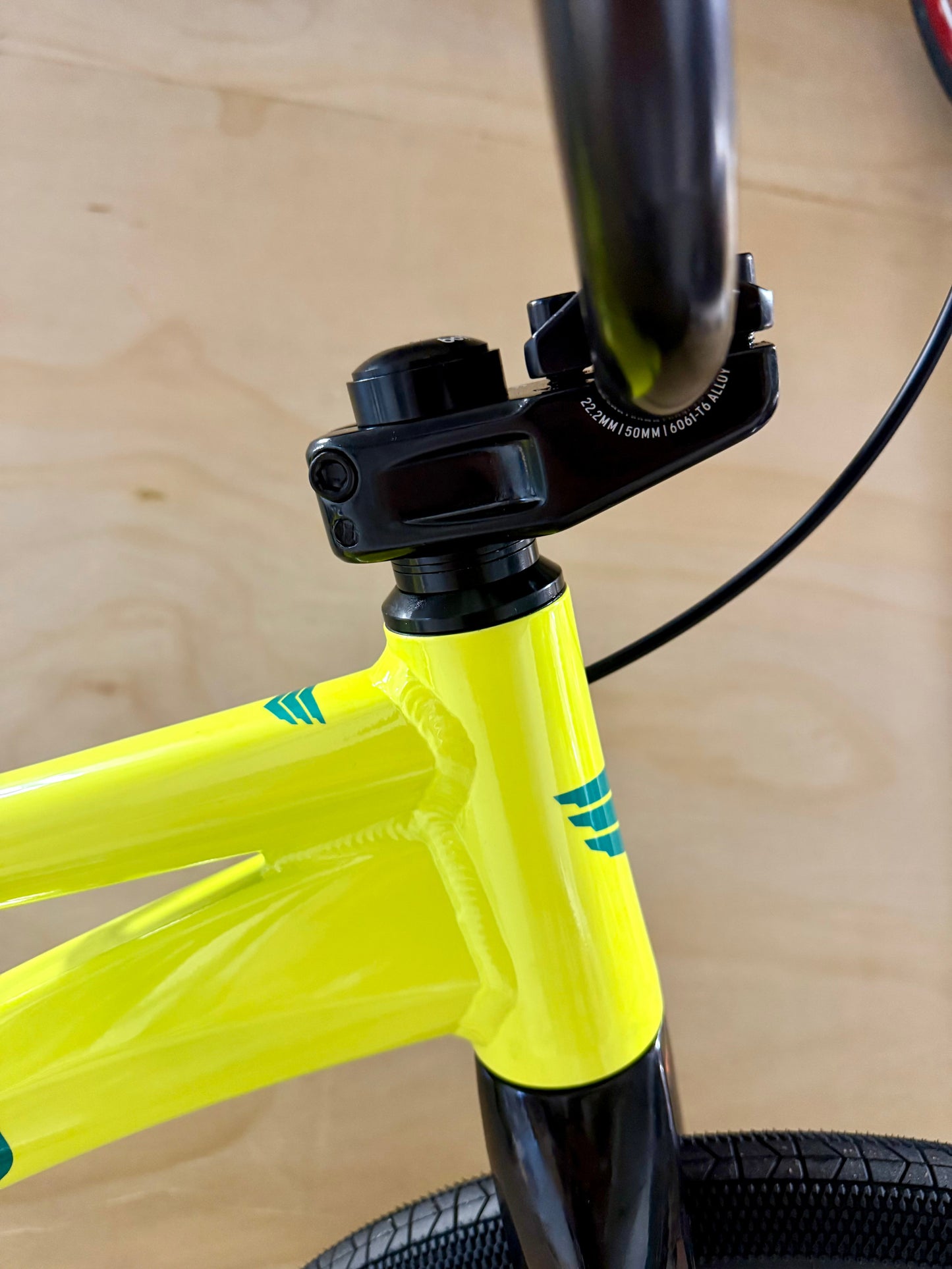 MEYBO HOLESHOT "Pro 23" Complete Custom Build - Lime Patrol