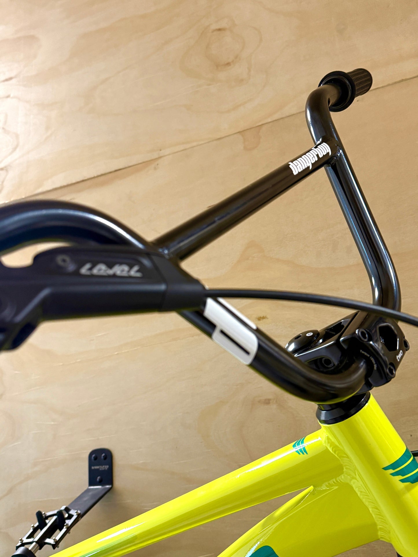 Meybo Holeshot Pro 21.5 – Custom Build (Rainbow Edition)